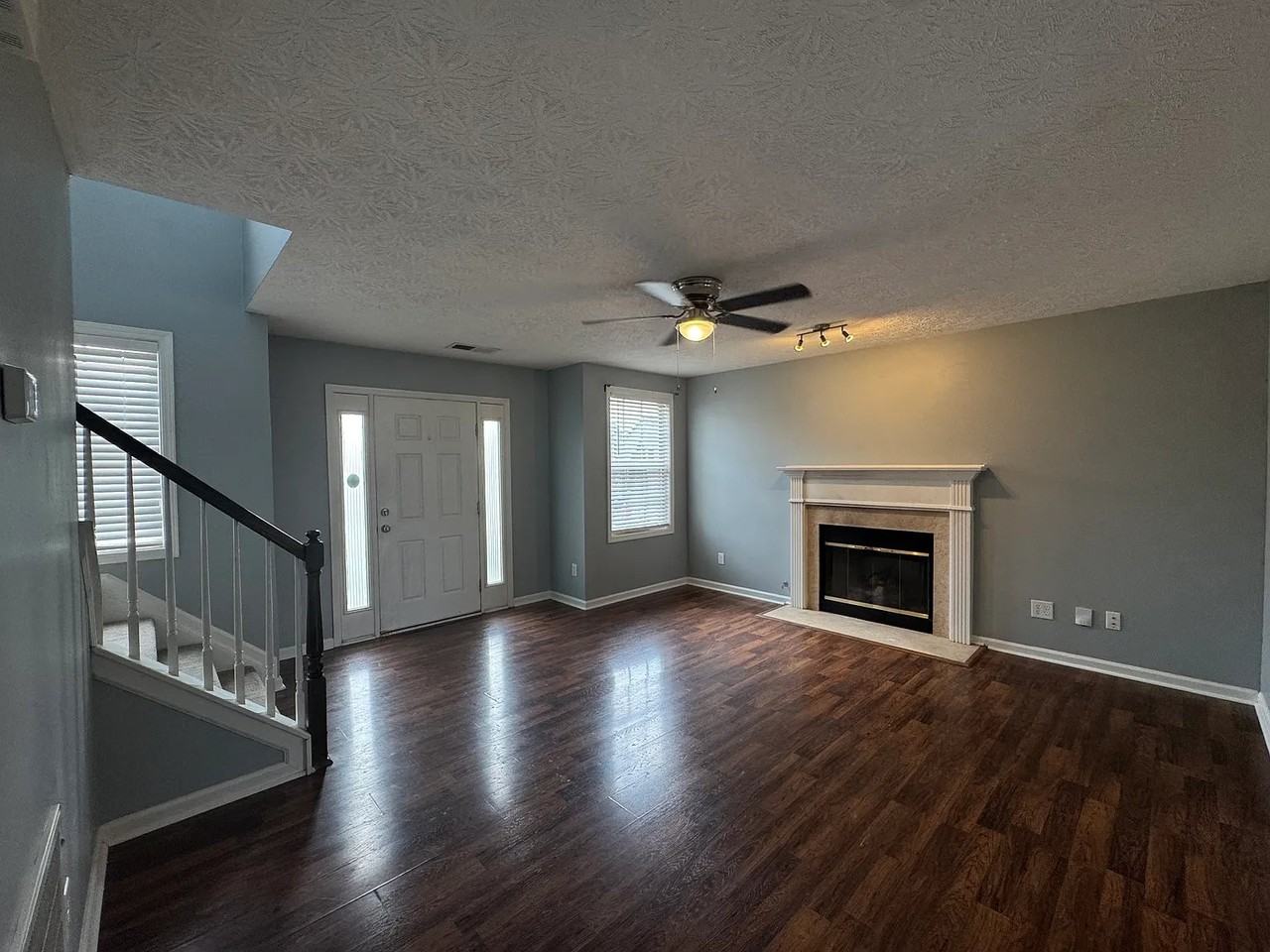 111 Warren Pass - Photo 5 of 37