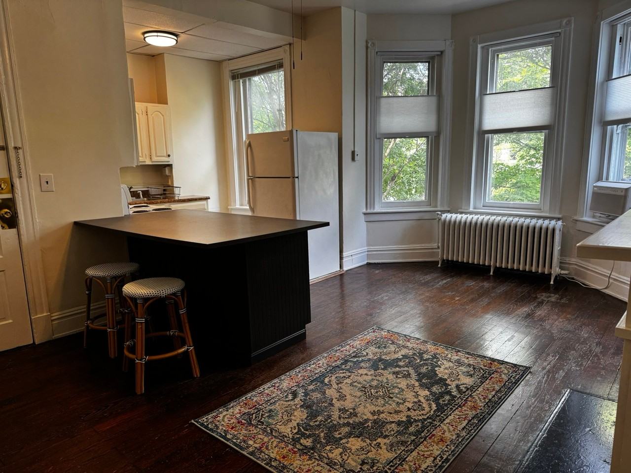 1613 W Grace St #2 - Photo 2 of 17