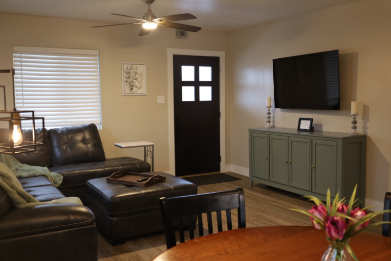 351 N Main St - Photo 6 of 23