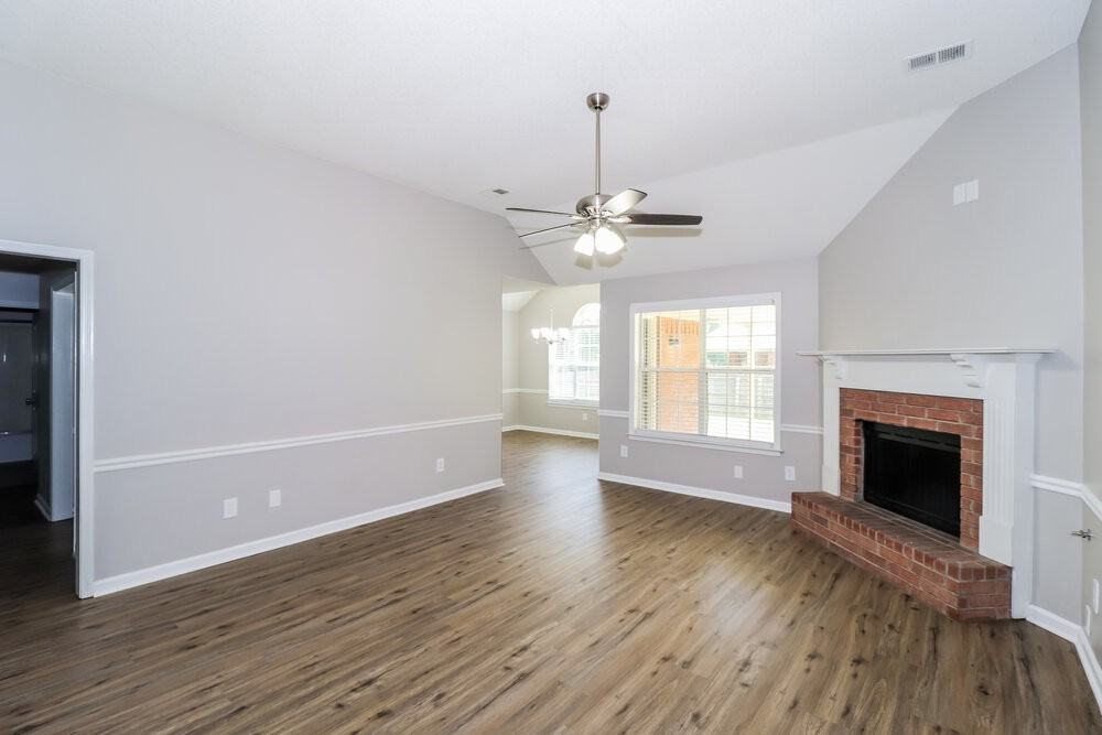 4092 Hidden Fern Ln N - Photo 5 of 17