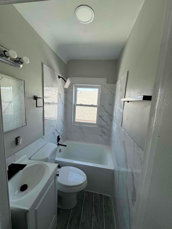 3834 N Nottingham Ave #2 - Photo 4 of 9