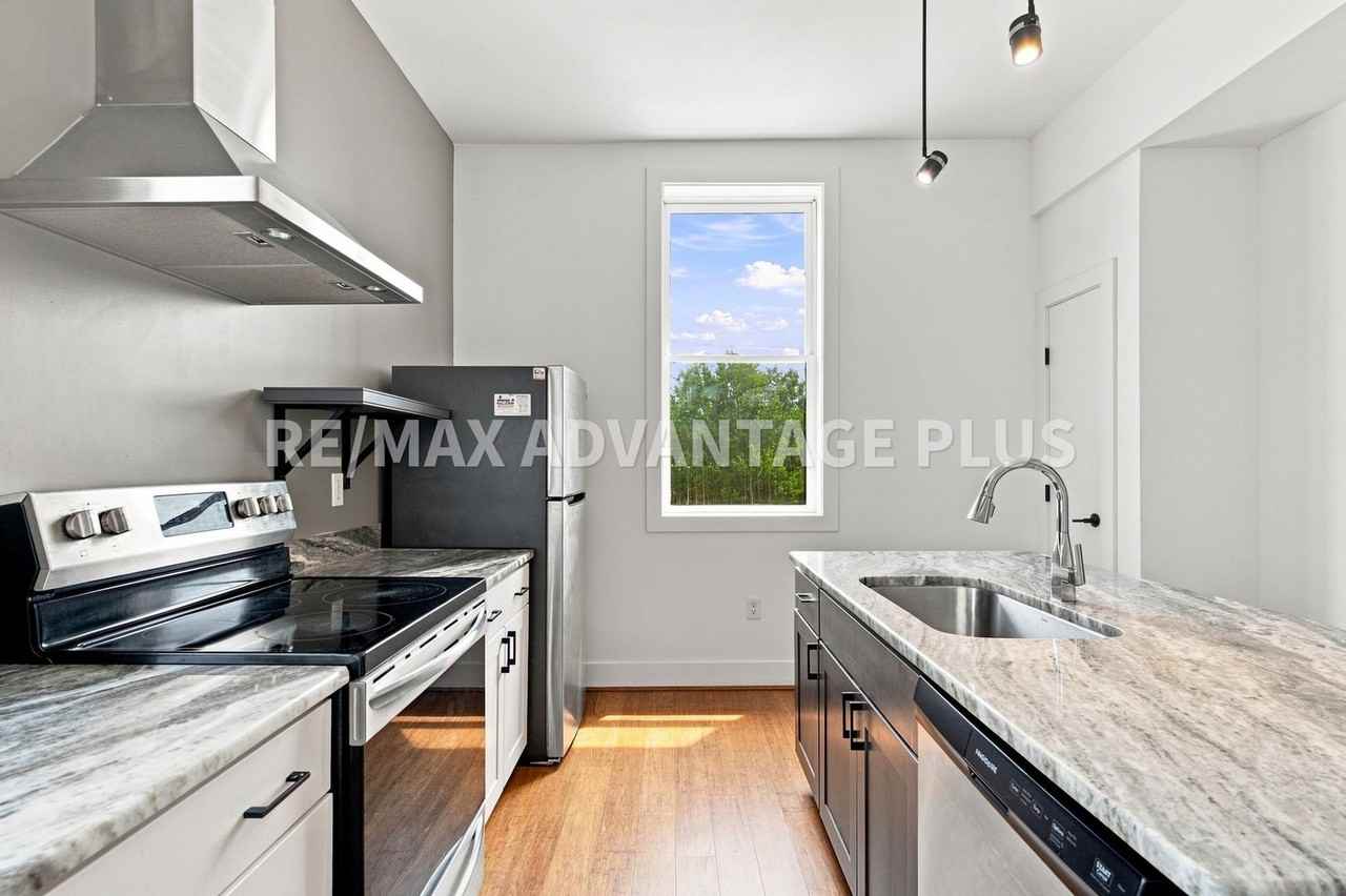 The Doyne Apartments - Photo 6 of 50