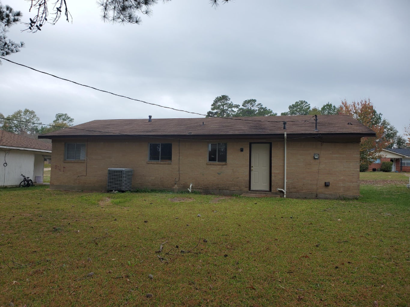 106 Ivy St - Photo 3 of 13