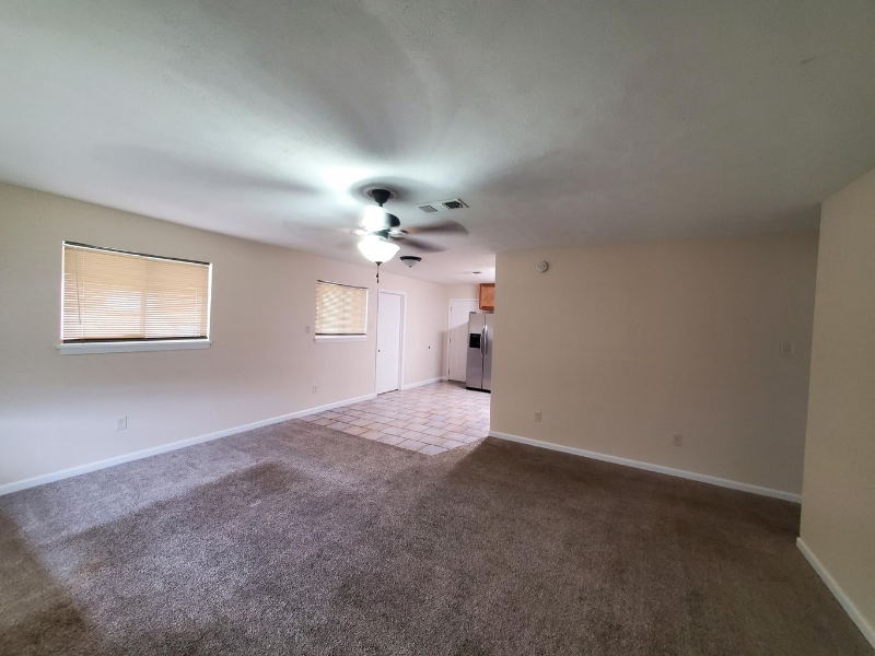 106 Ivy St - Photo 5 of 13