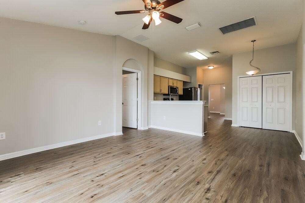 4422 Tina Ln - Photo 3 of 16