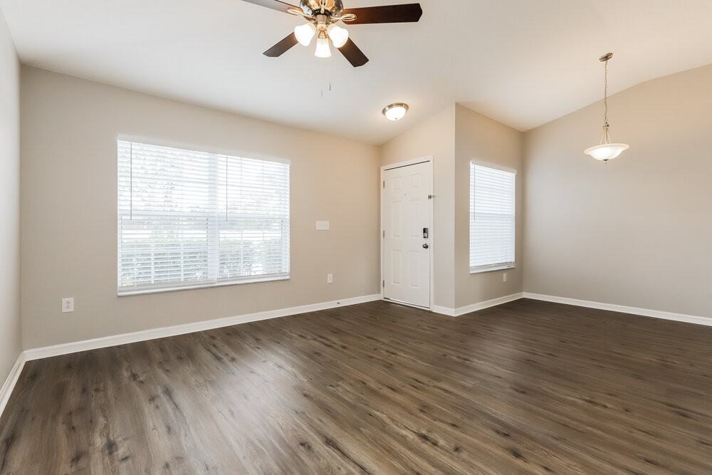 4422 Tina Ln - Photo 5 of 16