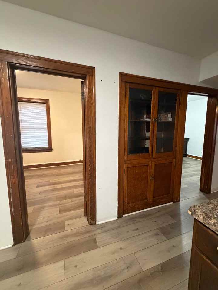 4449 W Walton St #1 - Photo 6 of 10