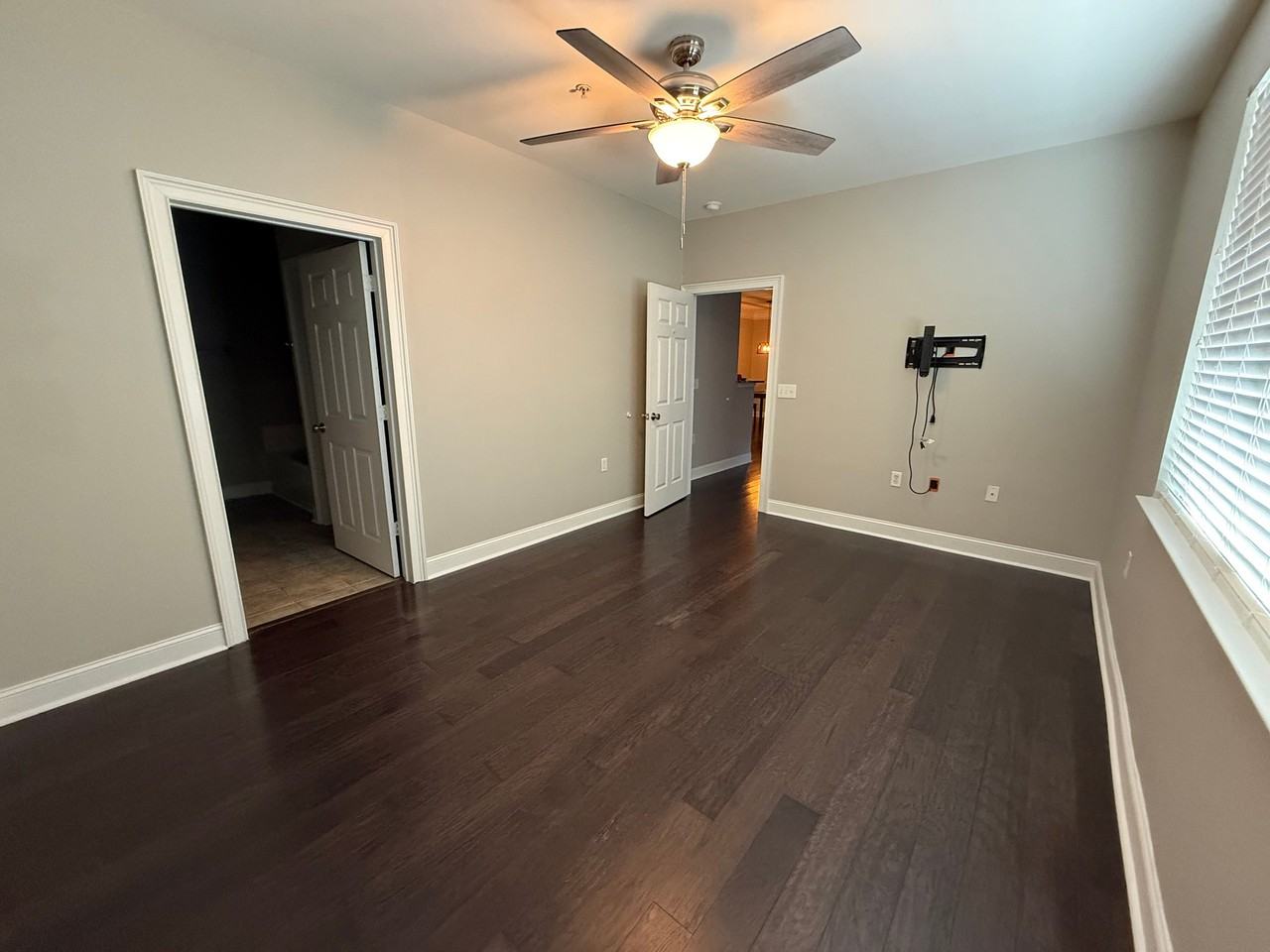 1421 Cambridge Lakes Dr - Photo 5 of 16