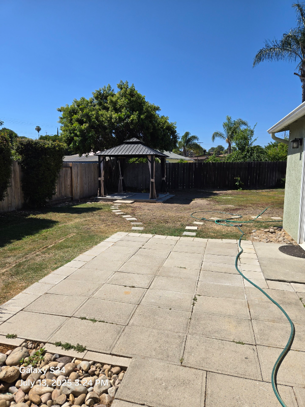 9310 Manor Dr - Photo 6 of 16