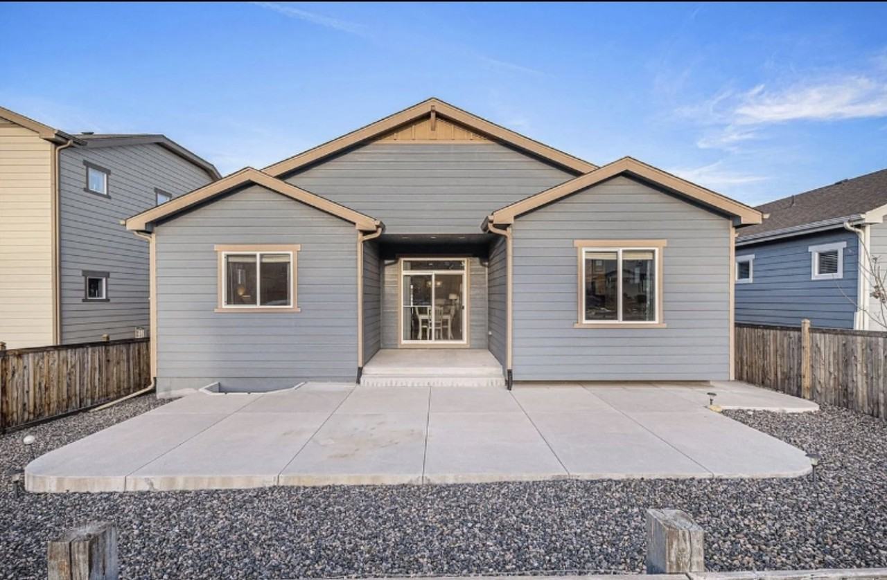 1170 Mcmurdo Cir - Photo 3 of 32