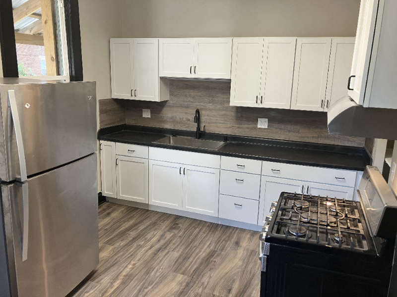326 Taylor Ave - Photo 4 of 19