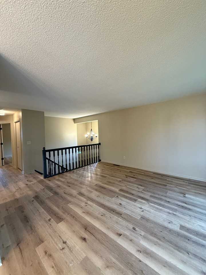 8916 Magnolia Ln N - Photo 6 of 20