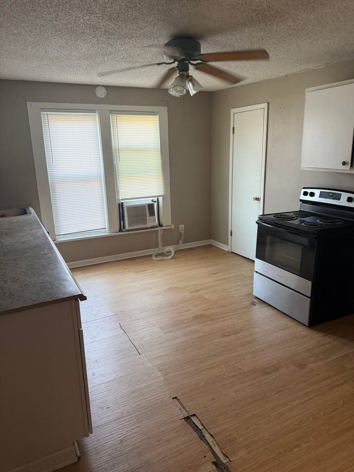 410 N Fowlkes Ave #B - Photo 3 of 5