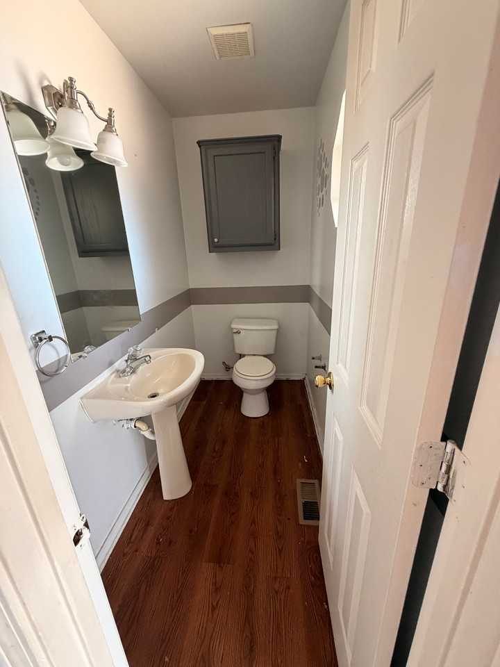 1120 Farley Cir #1120A - Photo 5 of 9