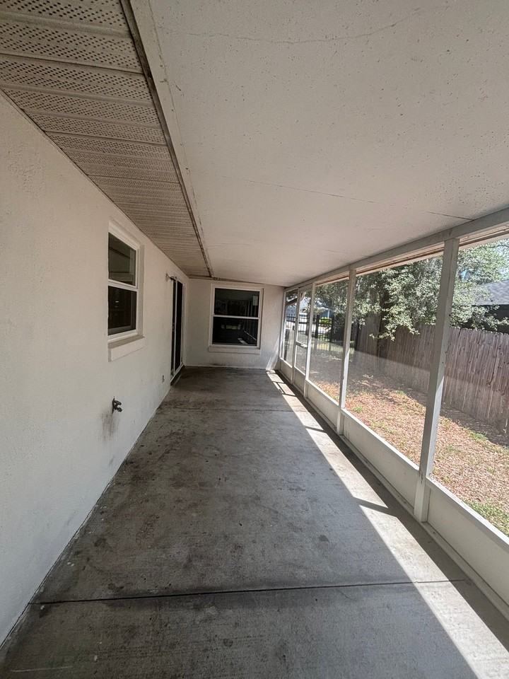 201 E Baker St - Photo 3 of 7
