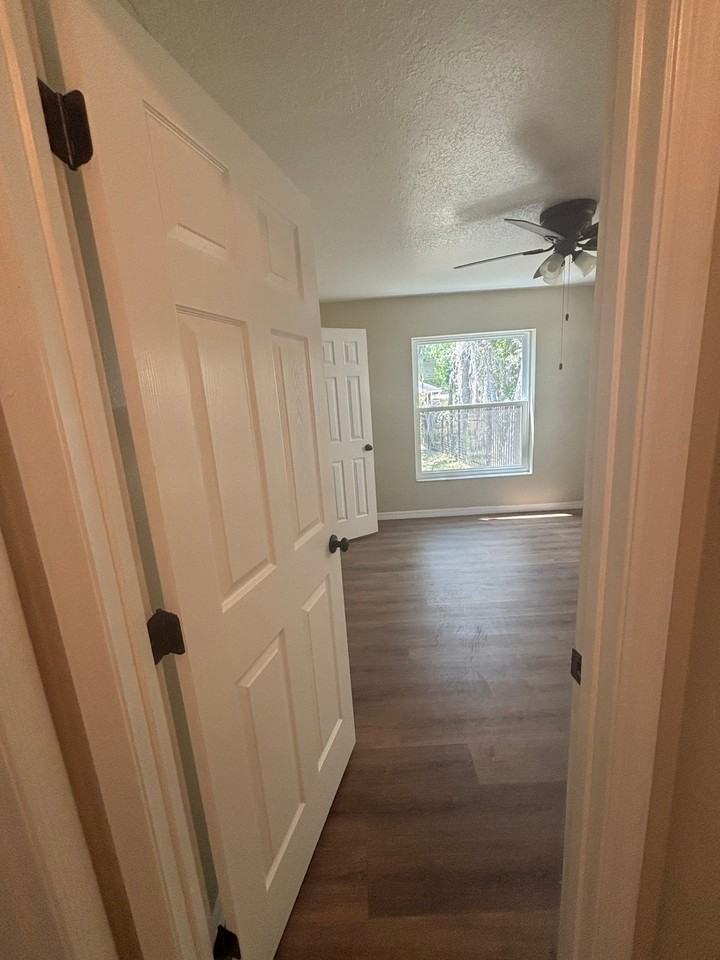 201 E Baker St - Photo 5 of 7