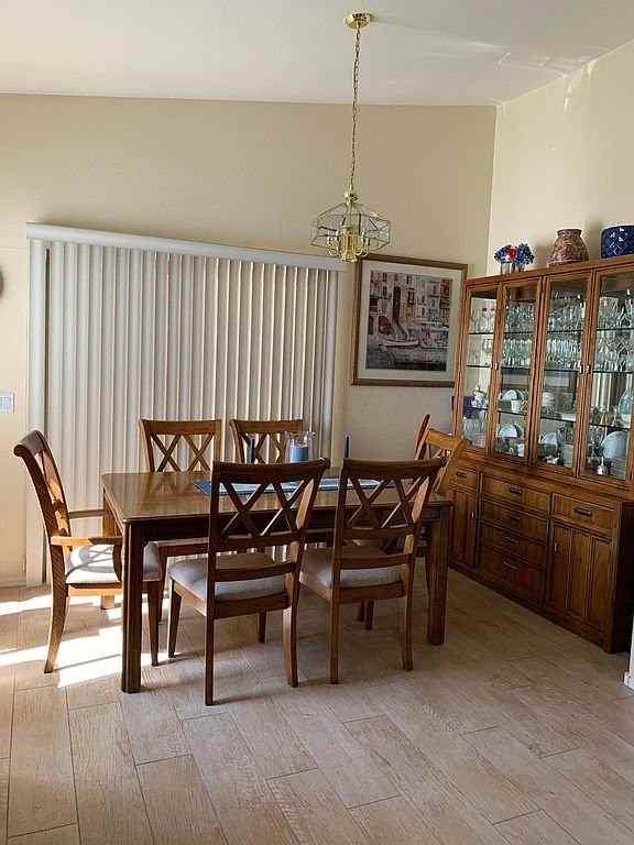 942 S Balboa Dr - Photo 7 of 16