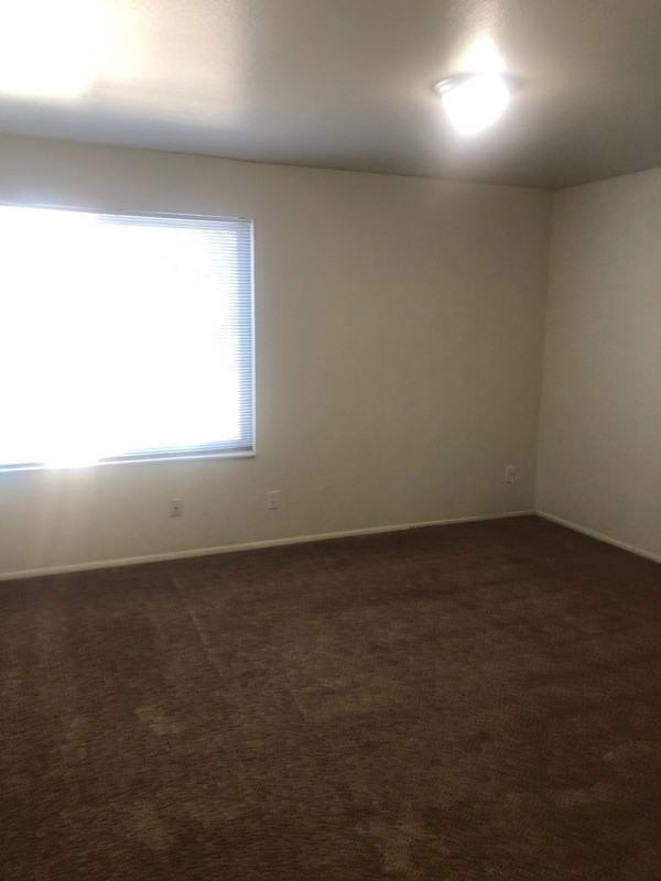 3154 S Eugenia Pl - Photo 4 of 6