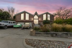 featured image of 752 Raygene Way