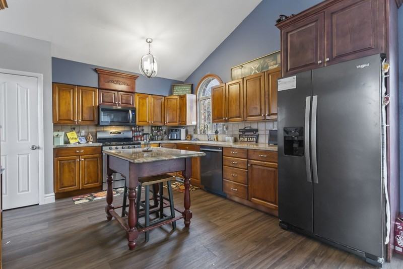 752 Raygene Way - Photo 6 of 29