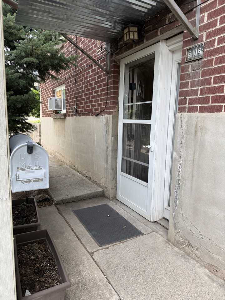 603 S Brixen Ct #1 - Photo 2 of 13