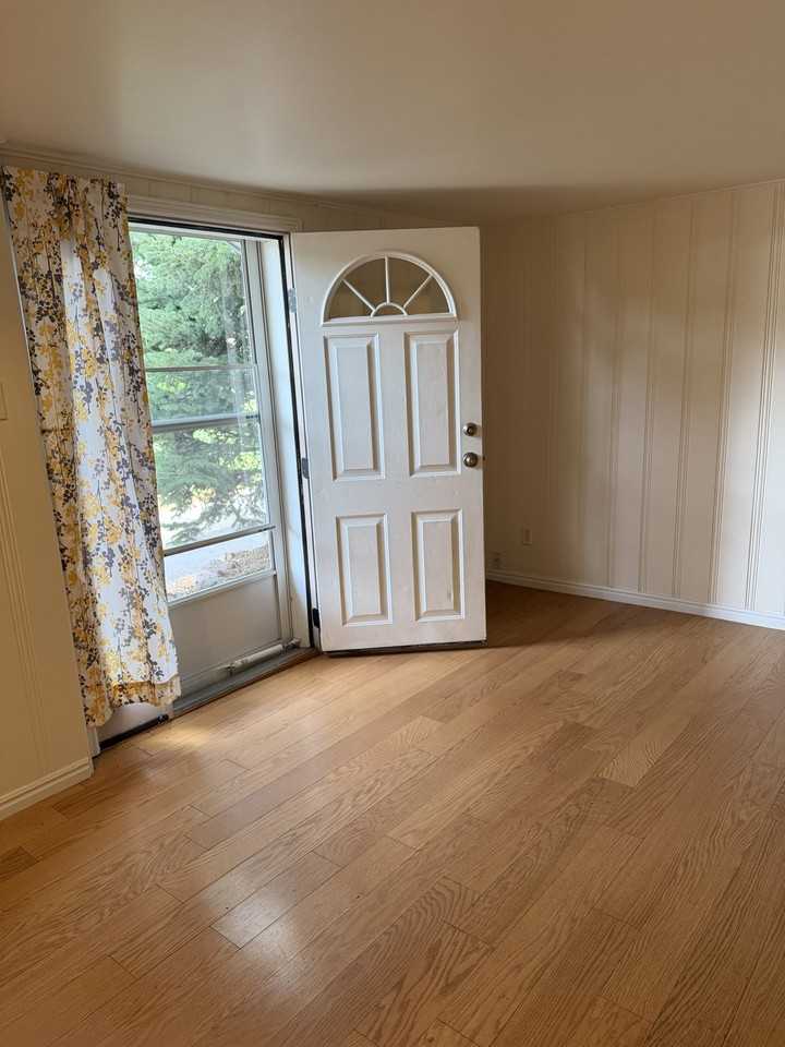 603 S Brixen Ct #1 - Photo 4 of 13