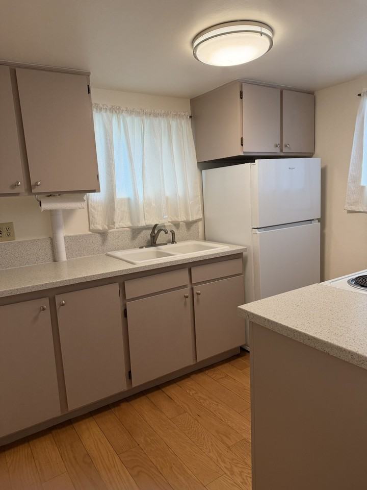 603 S Brixen Ct #1 - Photo 5 of 13