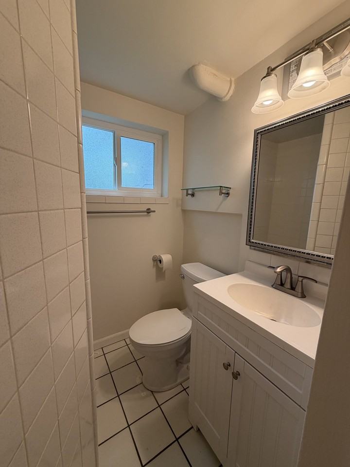 603 S Brixen Ct #1 - Photo 7 of 13