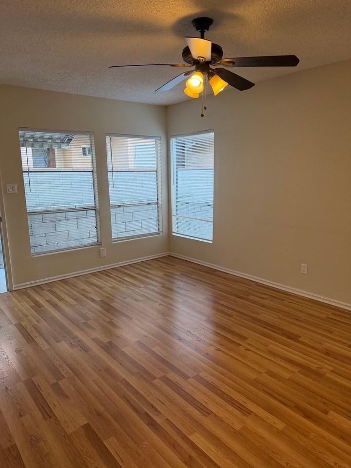 508 E Valencia Ave - Photo 3 of 11