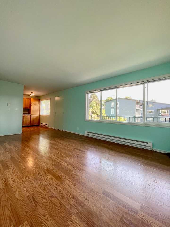 2801 14th Ave W #2 - Photo 4 of 24