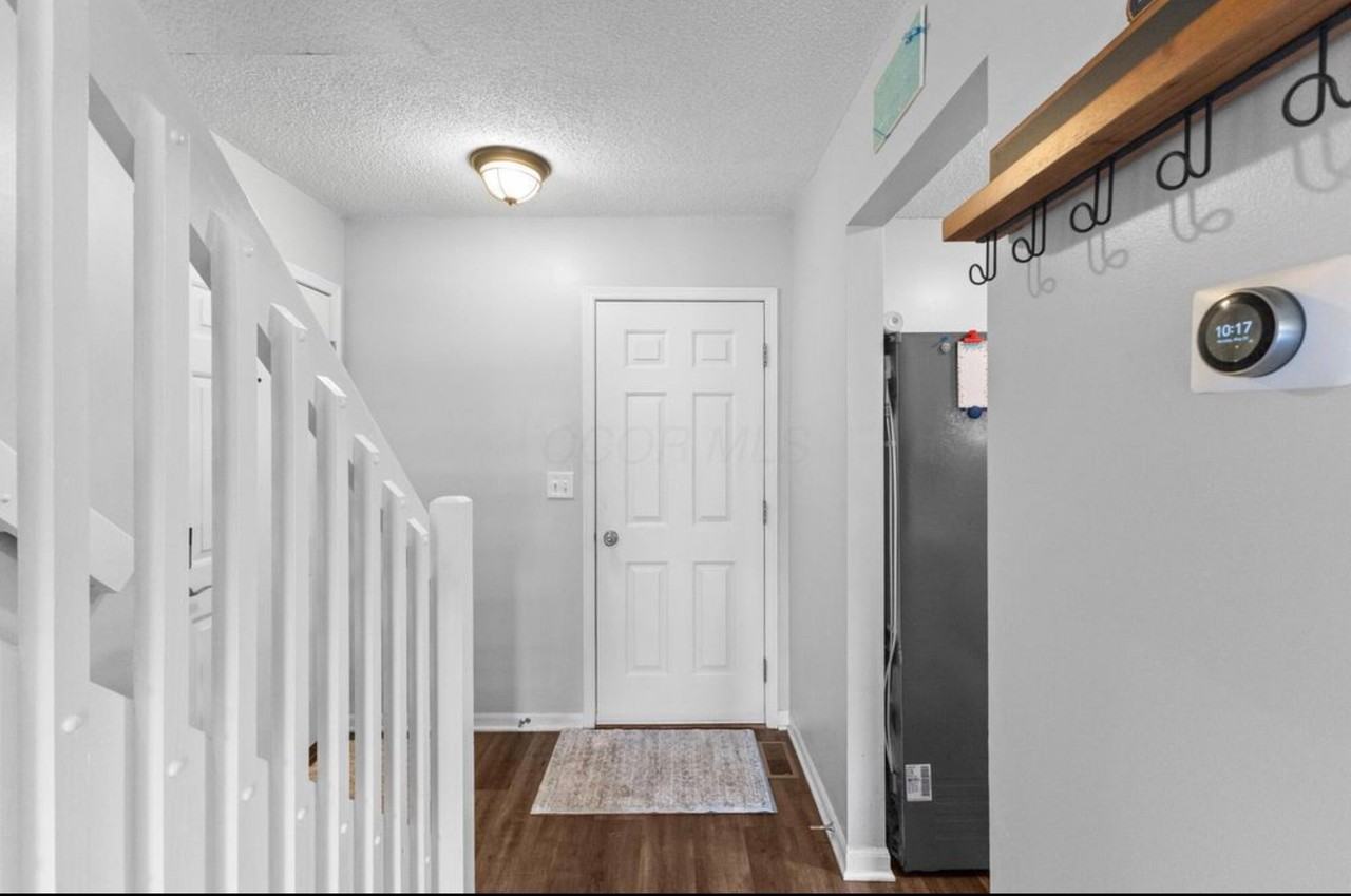 1699 Ridgebury Dr - Photo 2 of 22