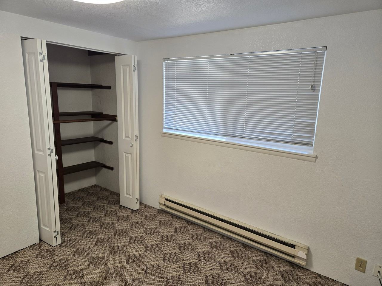 1231 Nw Keasey St - Photo 6 of 9