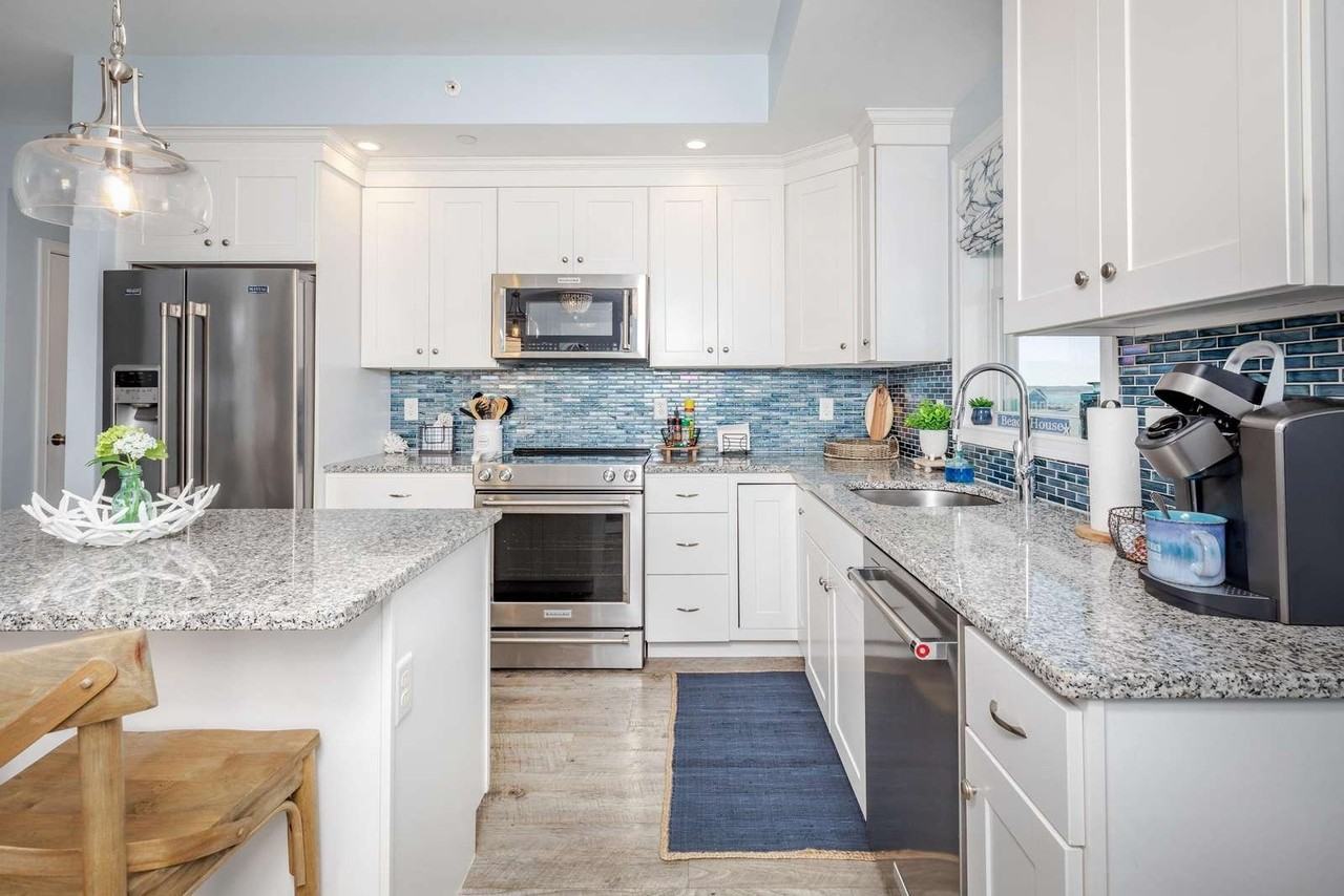 128 Ashworth Ave #315 - Photo 6 of 16