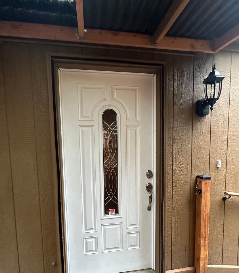 246 Se Neptune Ave - Photo 5 of 19