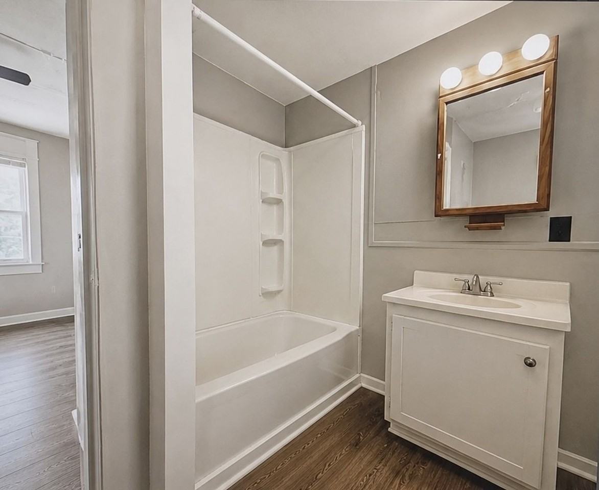 309 S Mckinley Ave - Photo 5 of 9