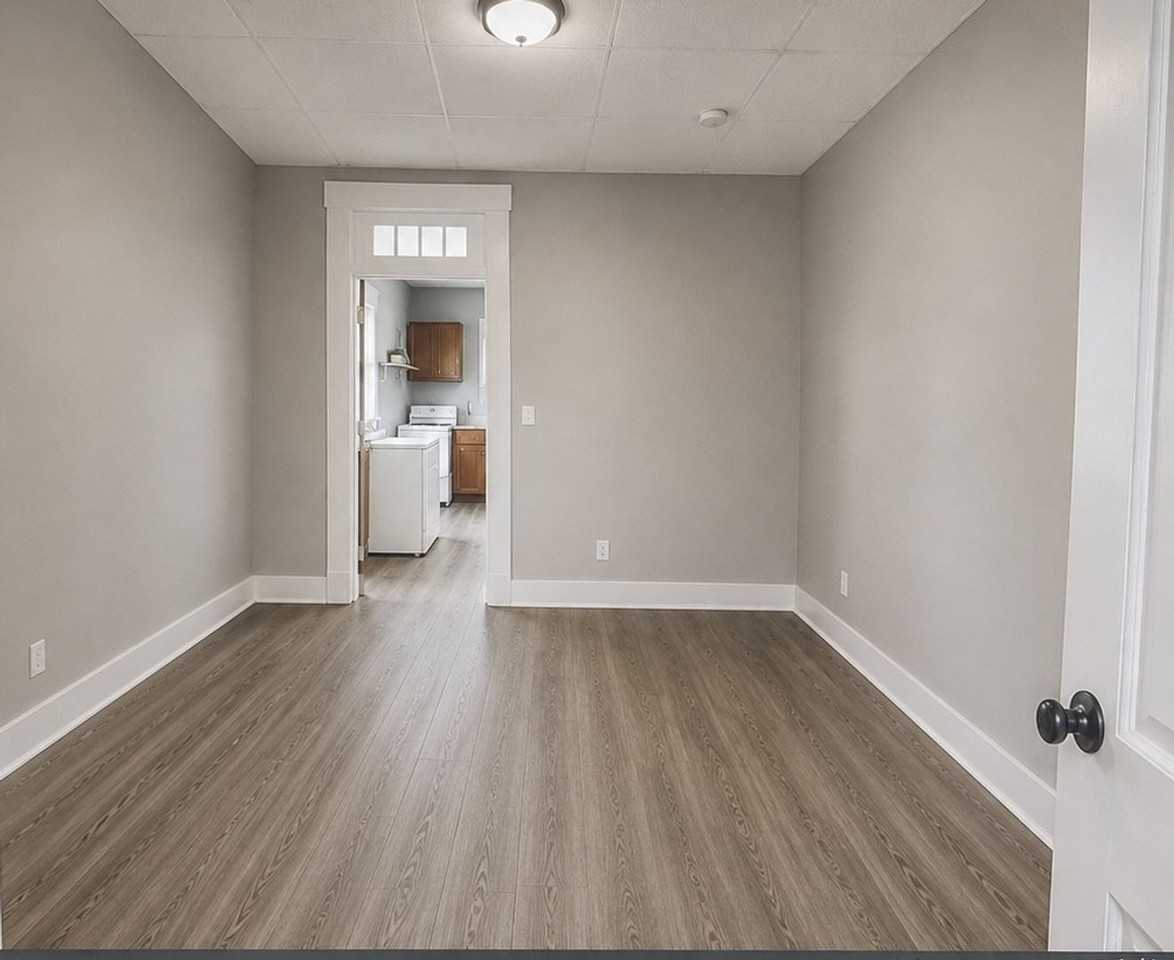 309 S Mckinley Ave - Photo 7 of 9