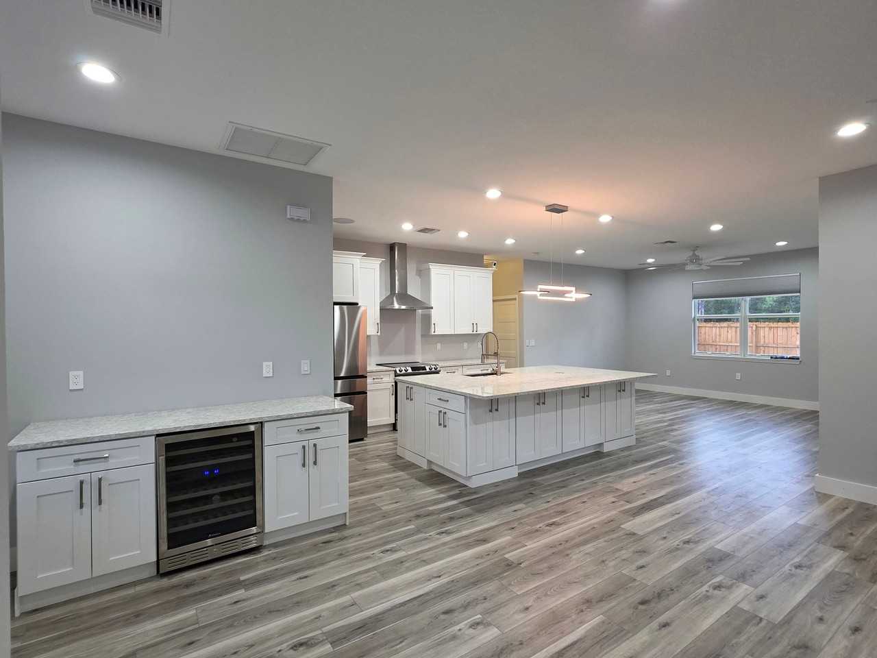 13305 79th St - Photo 2 of 20