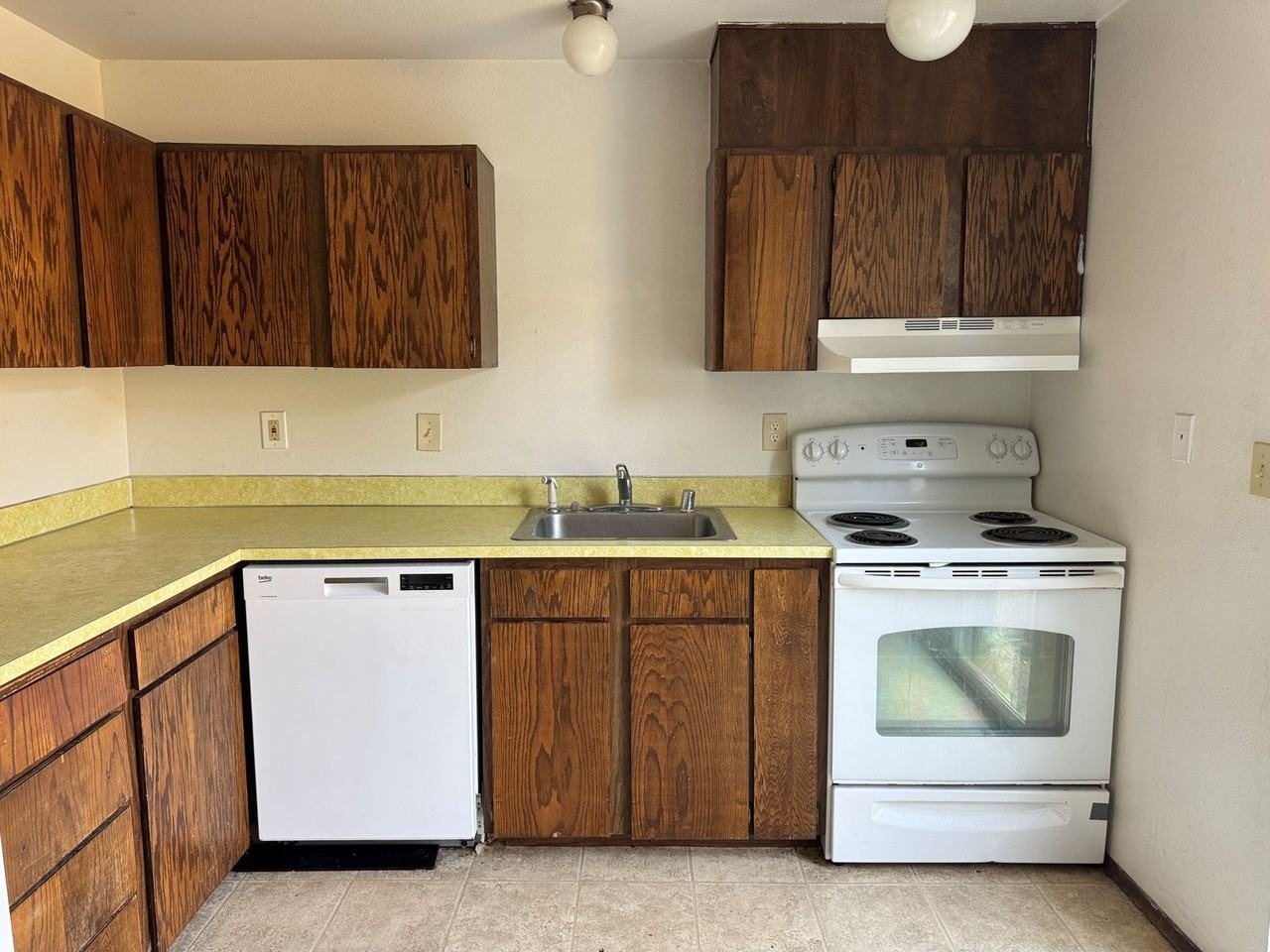 675 Sw Harrier Cir #5 - Photo 5 of 10