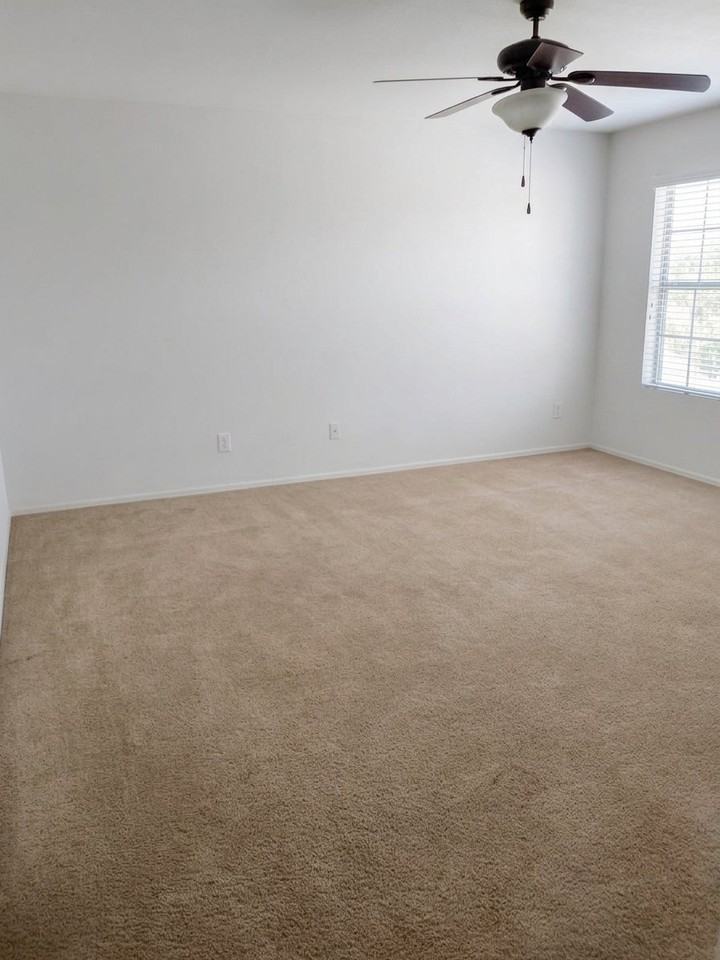 37189 W Leonessa Ave - Photo 5 of 12