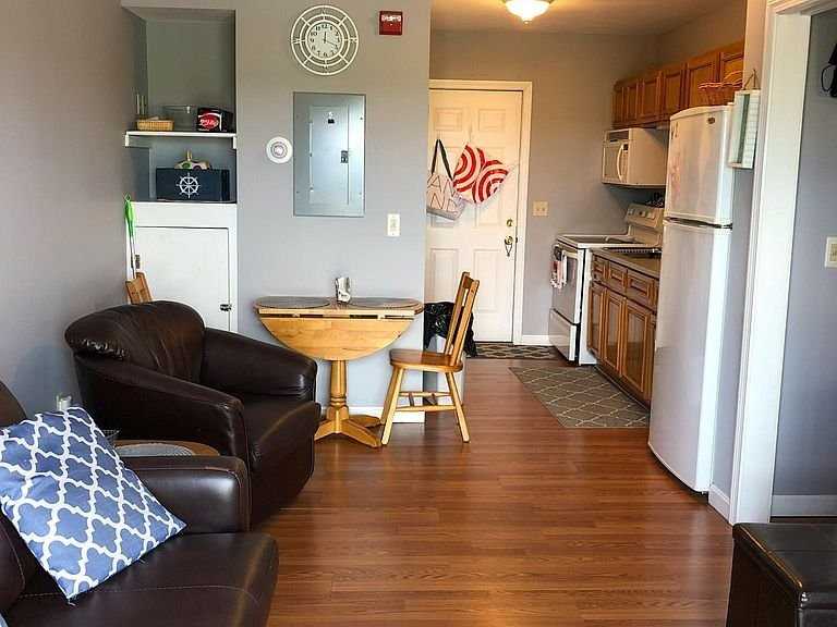 20 Brown Ave #62 - Photo 5 of 14