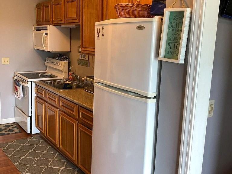 20 Brown Ave #62 - Photo 7 of 14