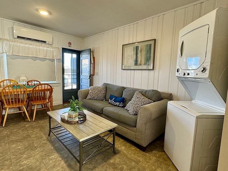 19 Auburn Ave #21 - Photo 3 of 11