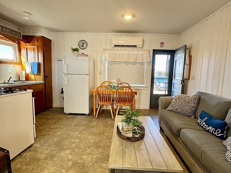19 Auburn Ave #21 - Photo 5 of 11