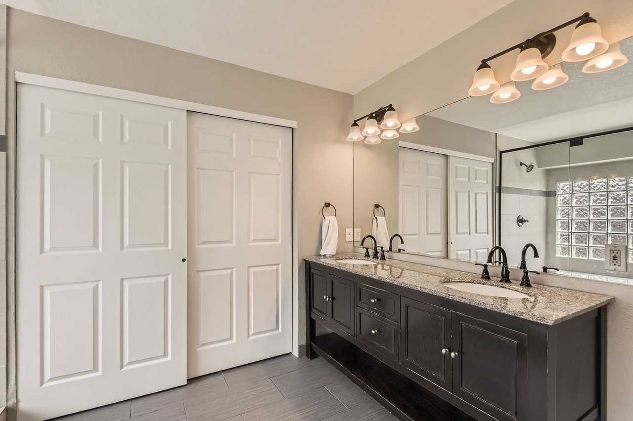 9451 Crestmore Way - Photo 7 of 16