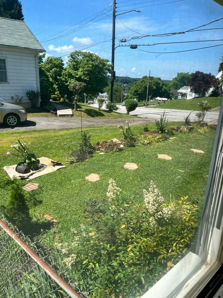 160 Locust Ln - Photo 5 of 6