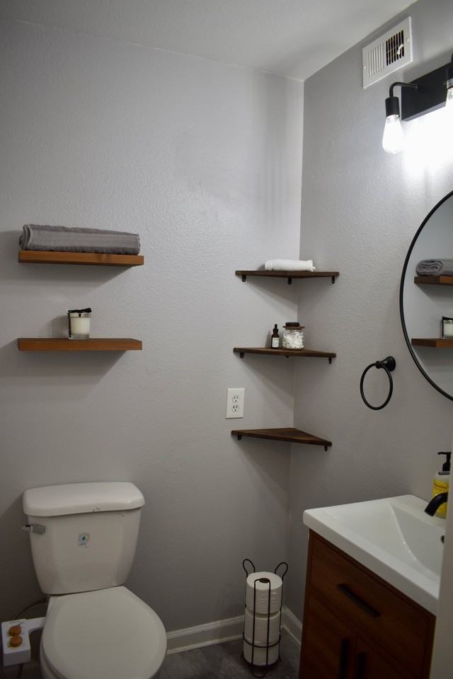 8565 Independence Ave #4 - Photo 2 of 16