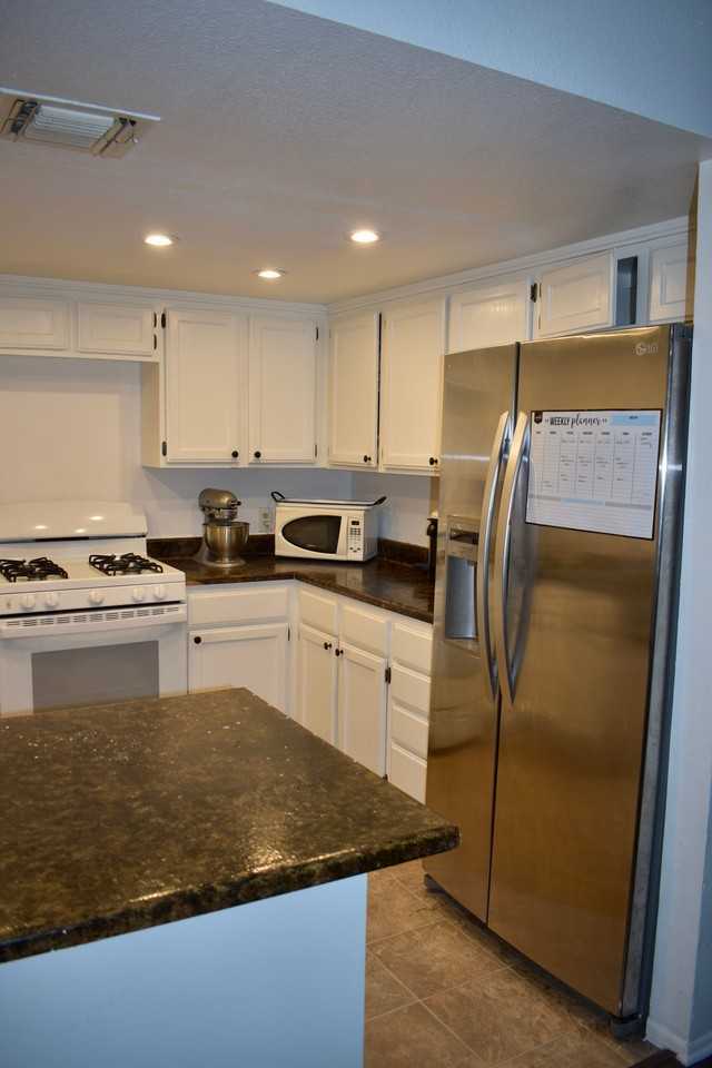 8565 Independence Ave #4 - Photo 7 of 16