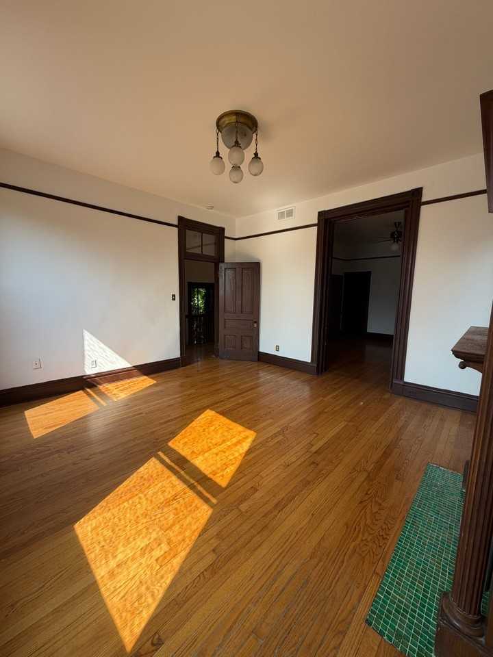 2314A Louisiana Ave #2FL - Photo 4 of 17