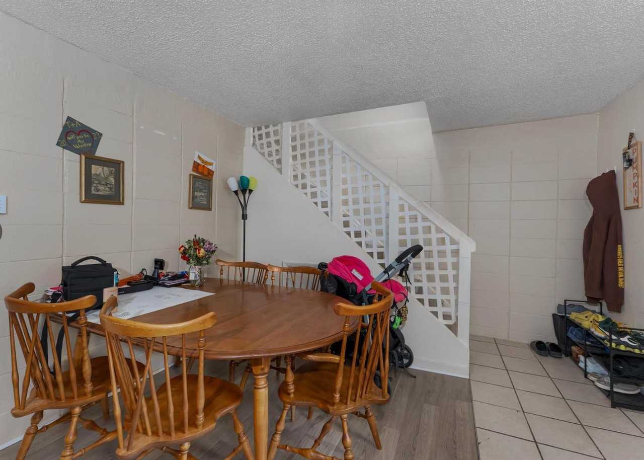 470 Burns Ave #5 - Photo 2 of 6