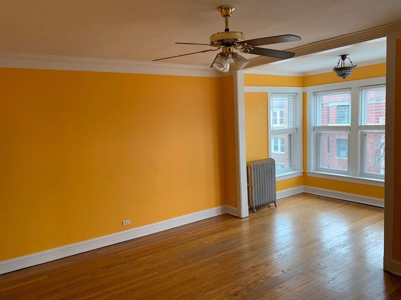 1470 W Winnemac Ave #3 - Photo 2 of 20